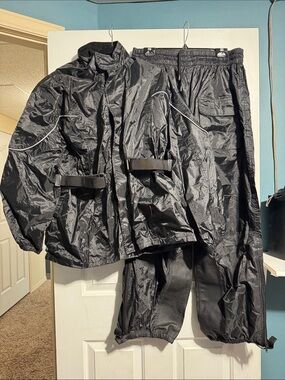 Milwaukee Motorcycle Rain Suit 2-Piece Waterproof Black w/ Storage Pouch